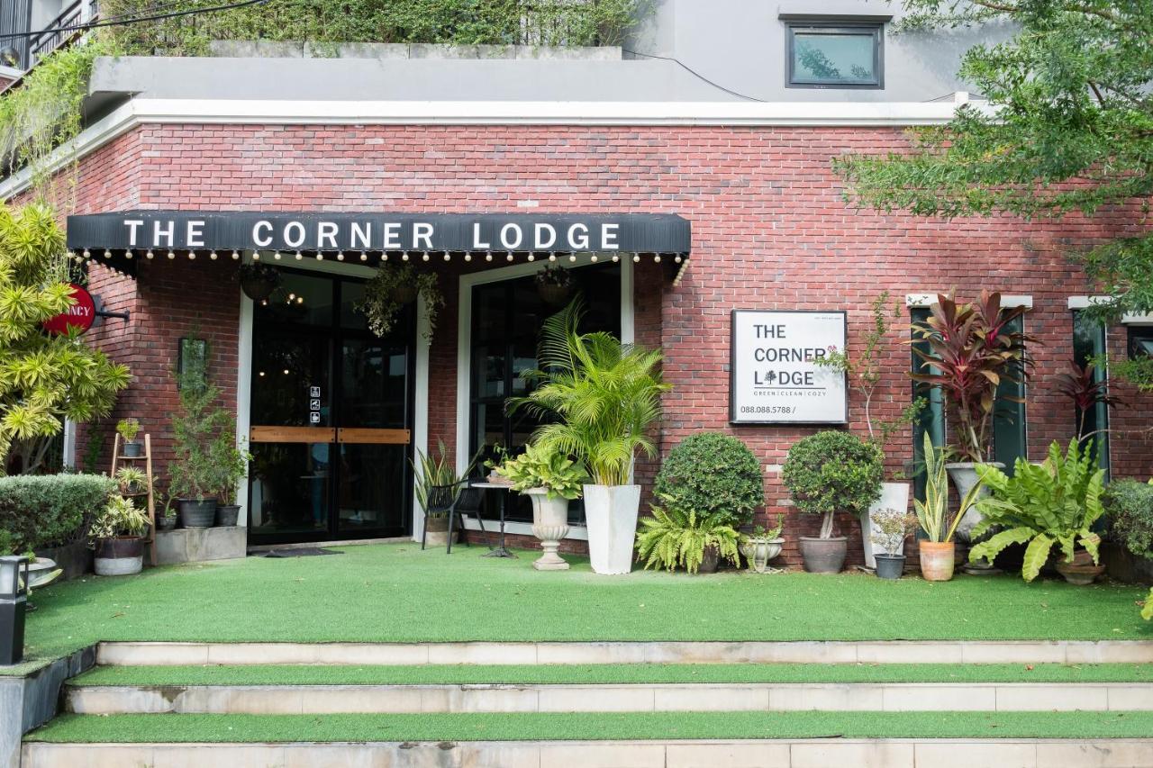 The Corner Lodge - Sha Extra Plus Pattaya Ngoại thất bức ảnh