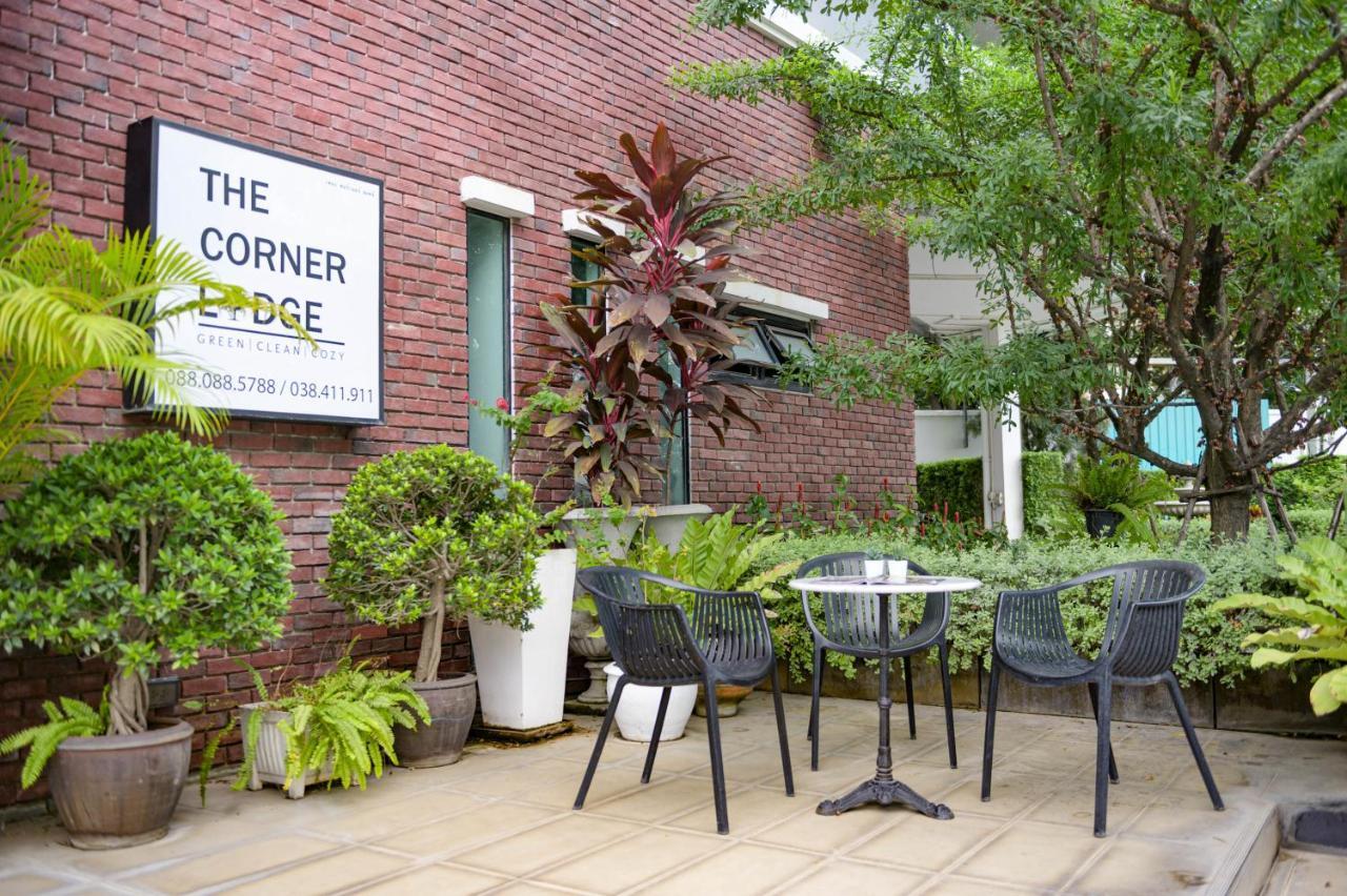 The Corner Lodge - Sha Extra Plus Pattaya Ngoại thất bức ảnh